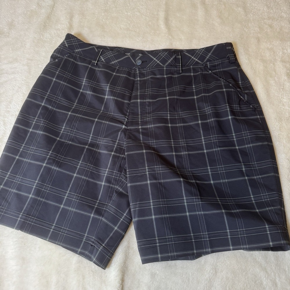 AUR Mens Golf Shorts Size 36 Black Gray Plaid Performance Flat Front Stretch